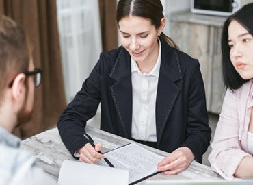 The Difference Between Therapy and Psychiatric Services
